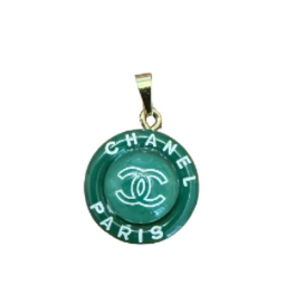 CHANEL Paris Pendant/Charm - Picture 1 of 3